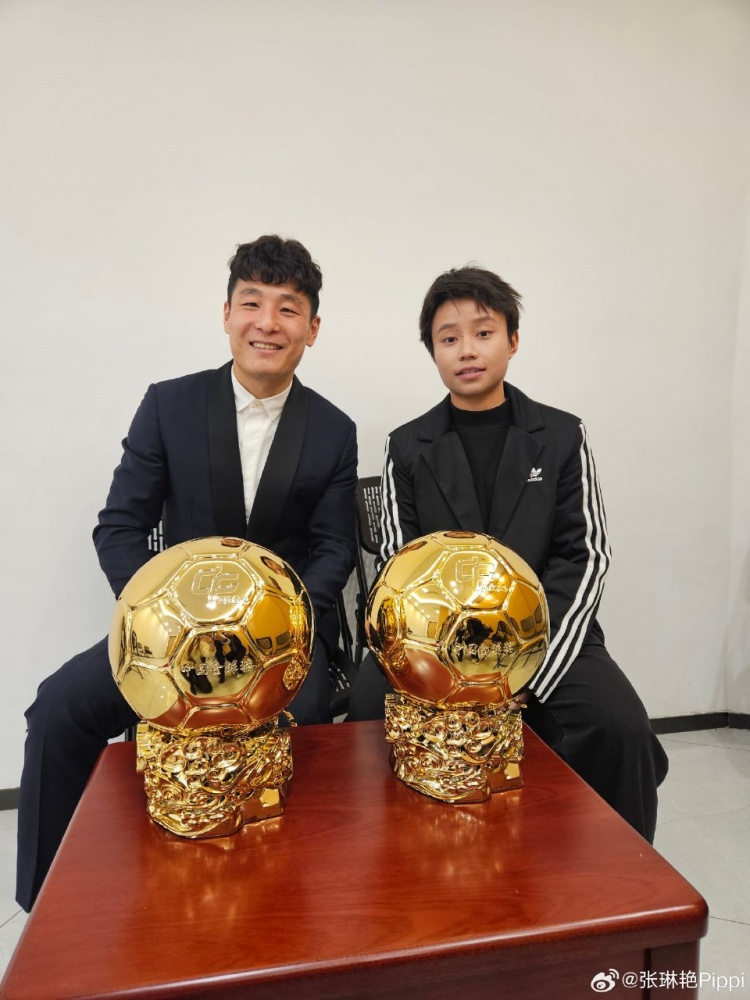  張琳艷社媒曬與武磊合照：感謝、榮幸、幸運，祝磊哥早日康復