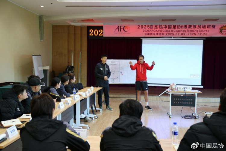  技術(shù)為王，中國(guó)足球踏上尋找靈魂之路