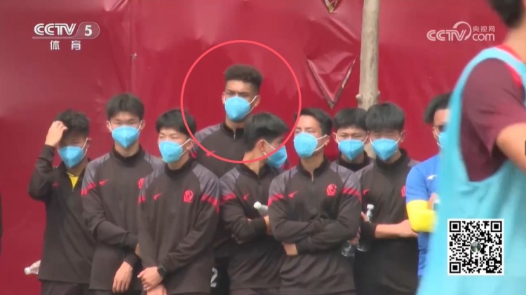  無緣U17國足名單，張洪福隨恒大足校觀摩國少隊訓練