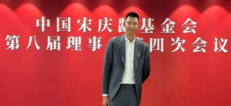  時(shí)隔5個(gè)月首次公開(kāi)露面！大河報(bào)：易建聯(lián)關(guān)聯(lián)公司成被執(zhí)行人