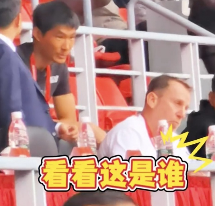  久爾杰維奇現(xiàn)身鹽城，現(xiàn)場觀看中國U22國足vs韓國
