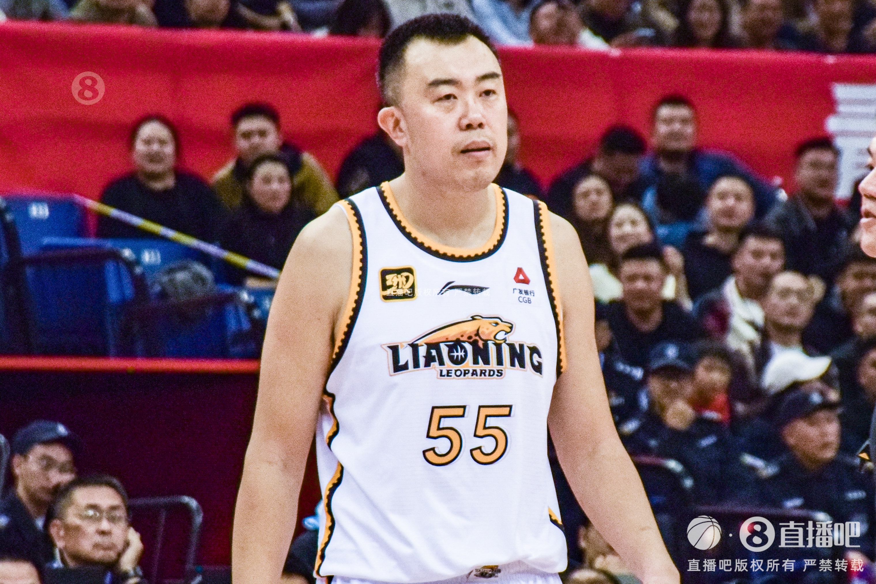  油箱滿滿的！韓德君上半場5投全中得到10分3板2助1斷