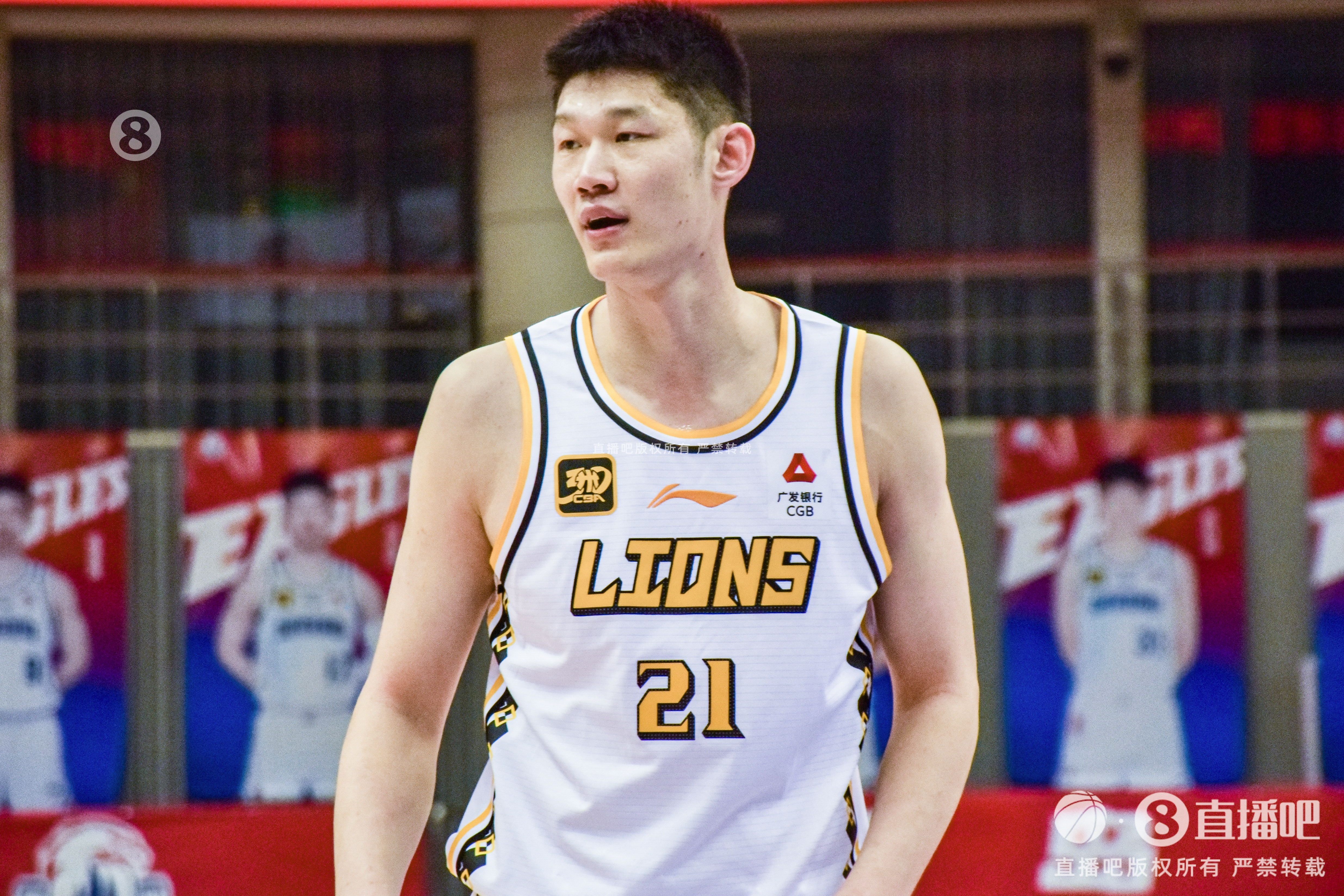  15僅中4！孔德昕：孫銘徽傷缺 胡金秋打出了生涯最低效一戰(zhàn)