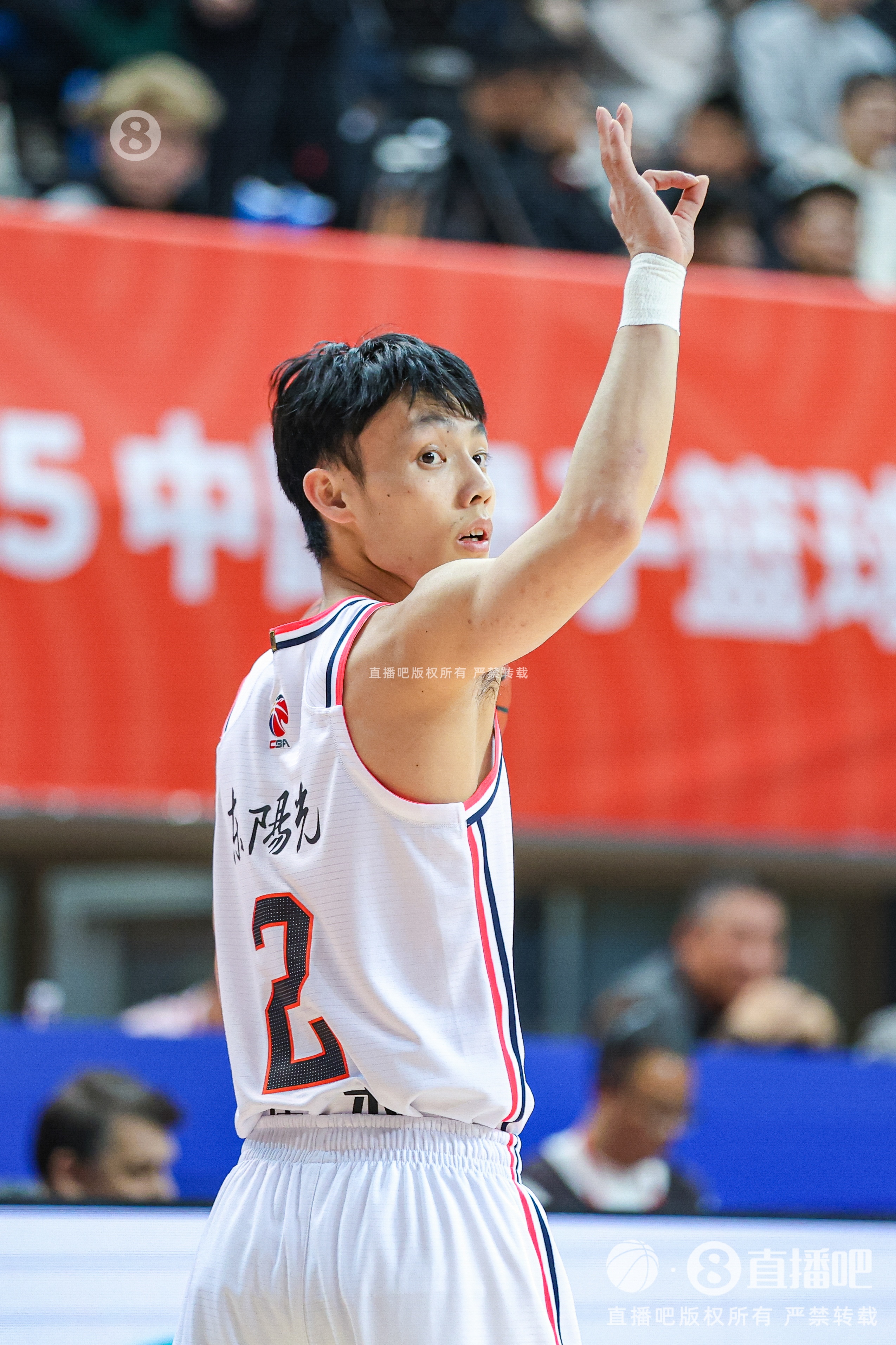  鐵人！本賽季CBA常規(guī)賽僅17名球員做到46場(chǎng)全勤 徐杰、鄒陽(yáng)在列