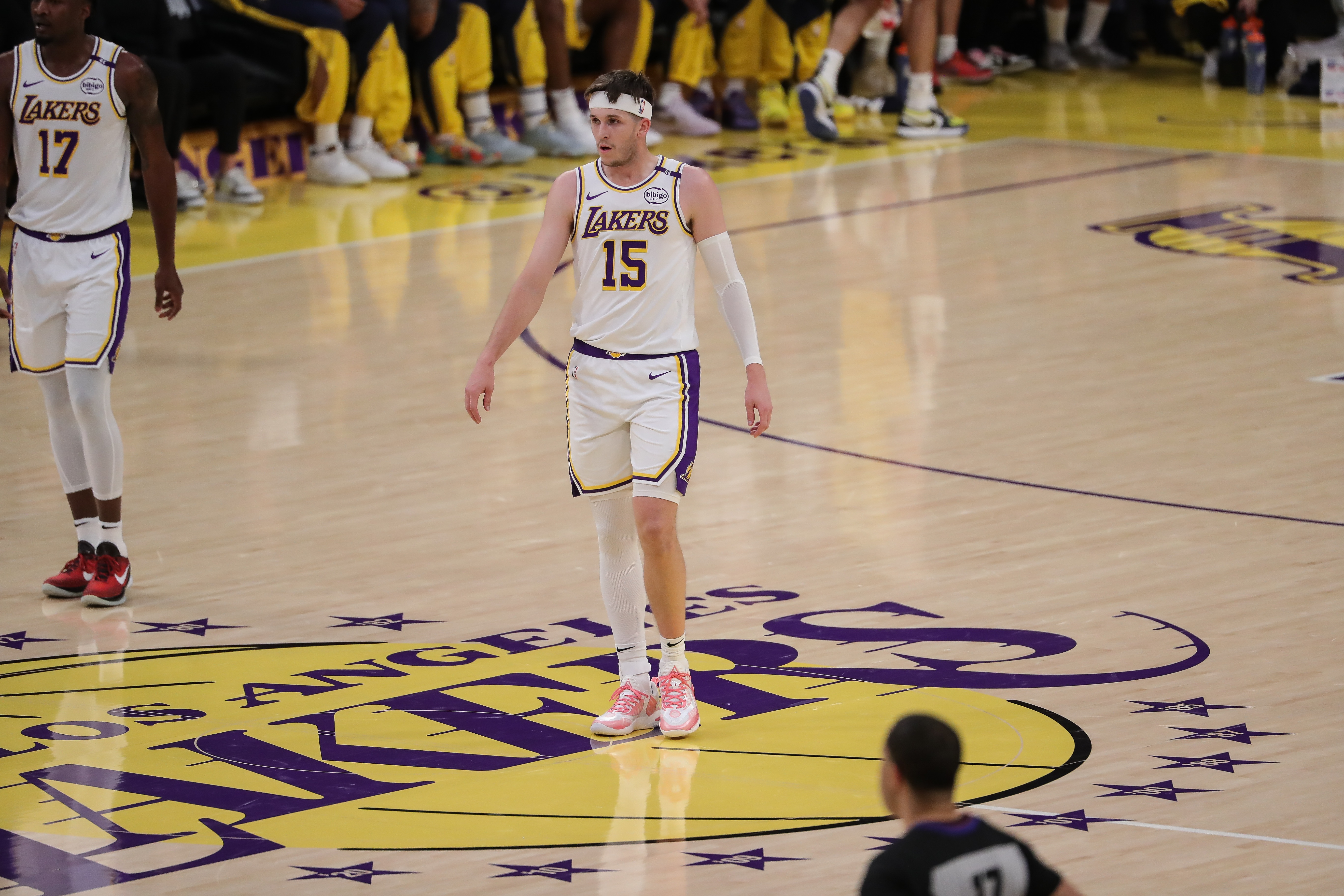  昨天驅(qū)逐憋著火呢！里夫斯21中9砍下32分7助 罰球13中12