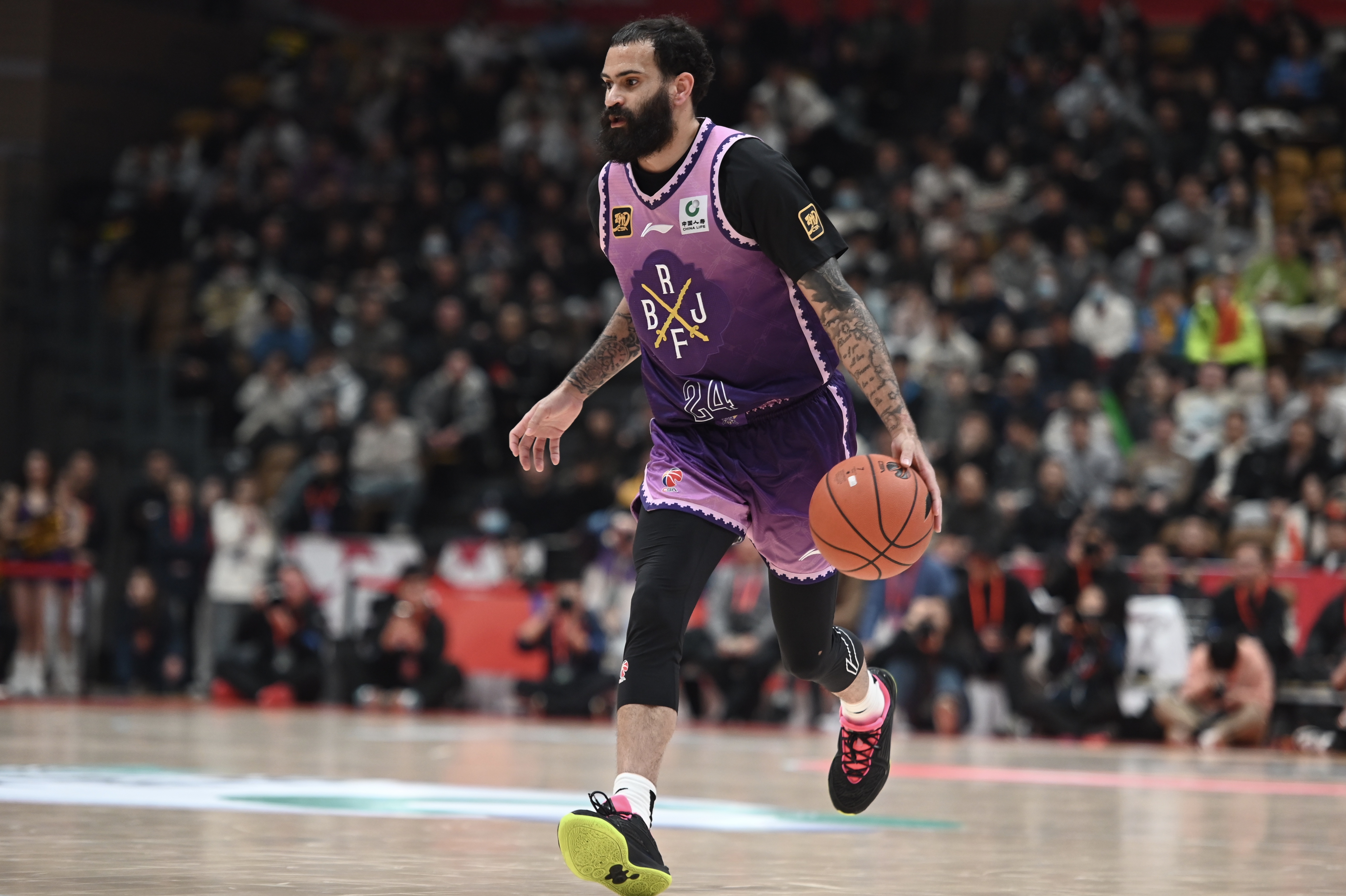  加時接連扔進(jìn)三分！里勒28投17中怒轟全隊最高46分 另有8板8助