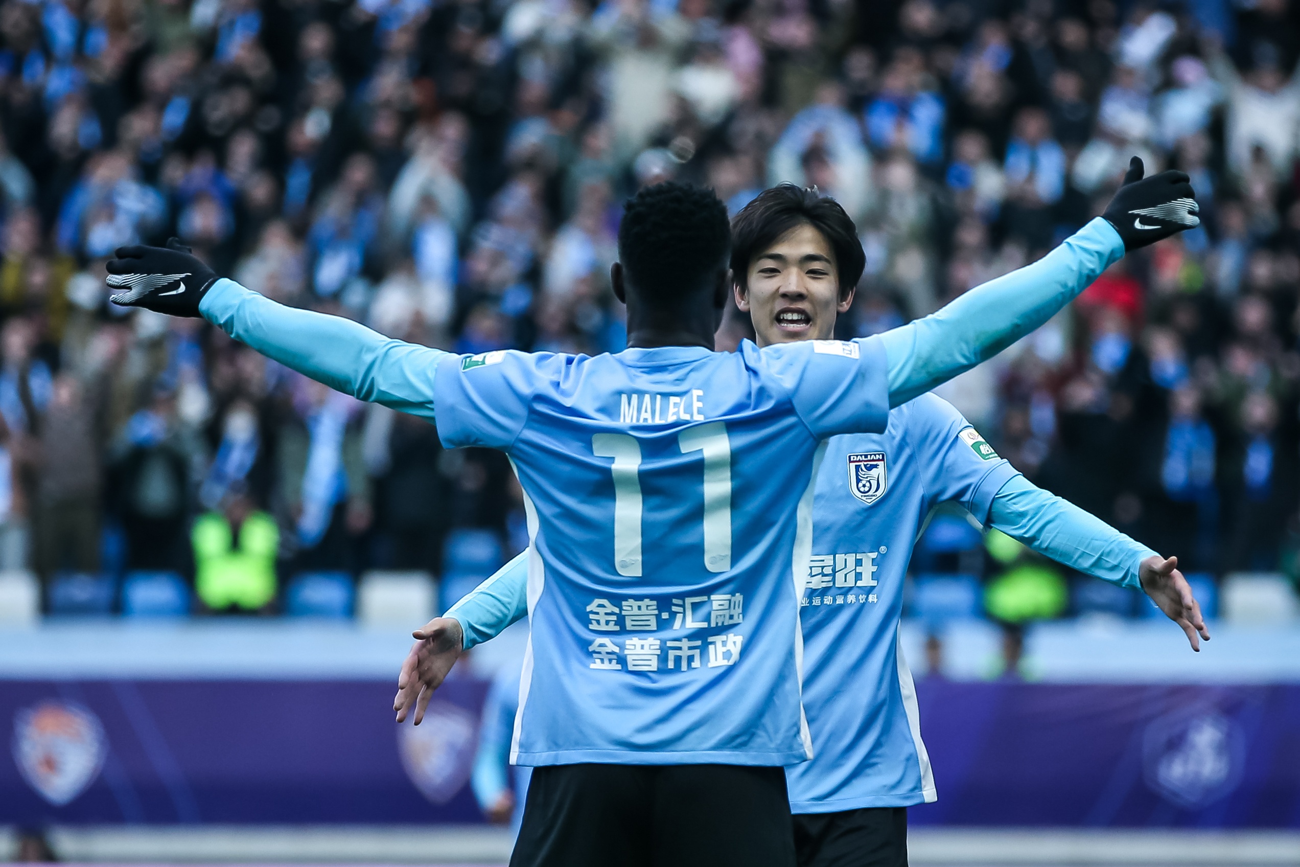  青春風(fēng)暴刮起來(lái)！19歲朱鵬宇&18歲王鈺棟處子球 19歲李新翔1射2傳